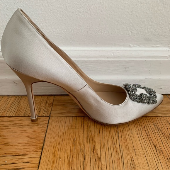 MANOLO BLAHNIK Hangisi 105 silver grey satin pump - Picture 8 of 14